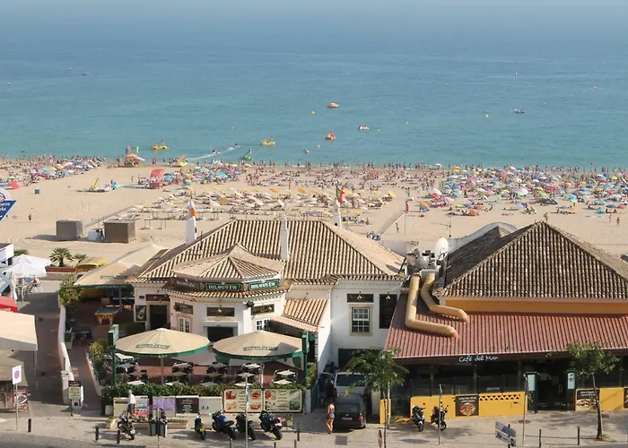 The Roof Da Rocha Apartman *